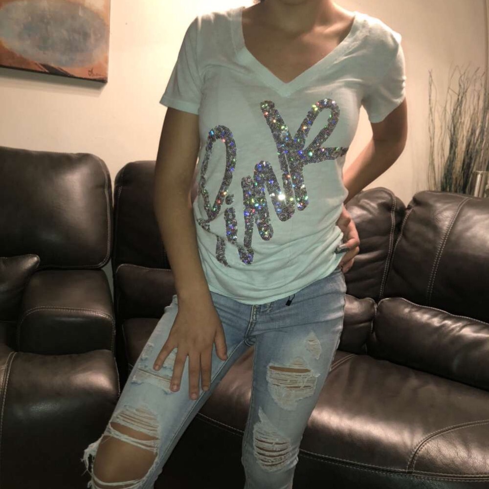 PINK v-neck Shirt